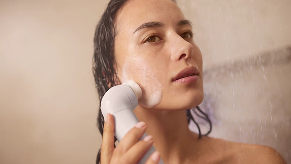 Фото - Мультифункциональный прибор по уходу за кожей Philips Бьюти набор BRE750/00 серии 9900 с насадкой Skin LED