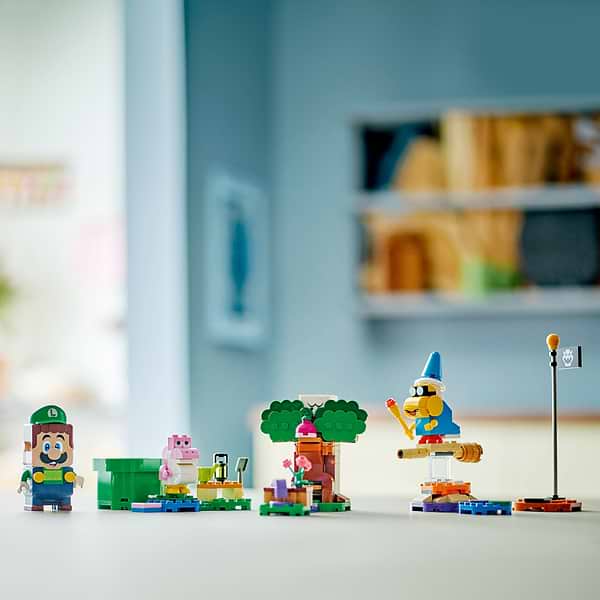 Фото - Конструктор LEGO Super Mario™ Пригоди з інтерактивним LEGO® Луїджі (71440)
