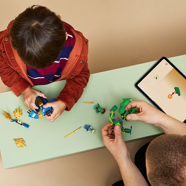 Фото - Конструктор LEGO Ninjago Битва работа дракона Джея (71853)