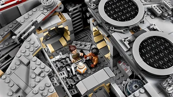 Фото - Конструктор LEGO Star Wars Сокол Тысячелетия (75192)