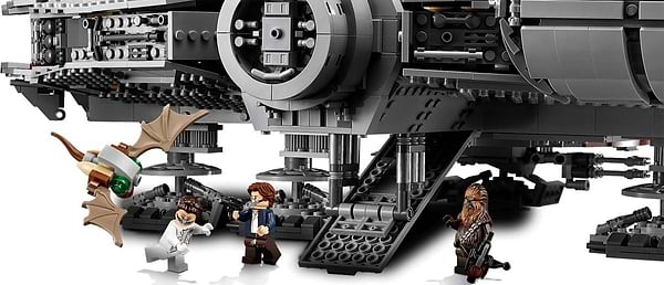 Фото - Конструктор LEGO Star Wars Сокол Тысячелетия (75192)