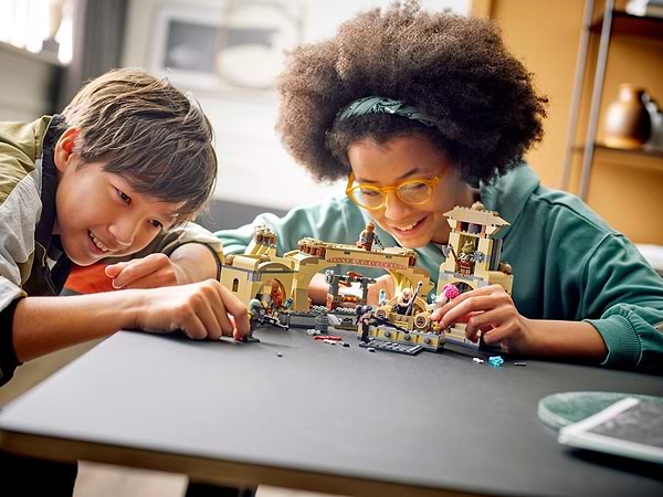 Фото - Конструктор LEGO Star Wars Тронный зал Бобы Фетта (75326)