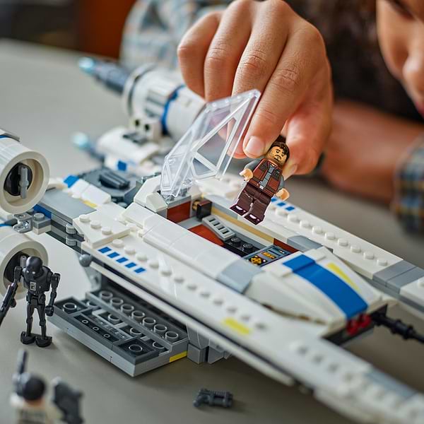 Фото - Конструктор LEGO Star Wars Повстанський винищувач U-Wing (75399)