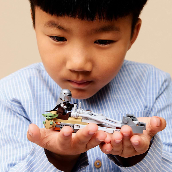 Фото - Конструктор LEGO Star Wars TM Спринтер Мандалорца и Грогу (75436)