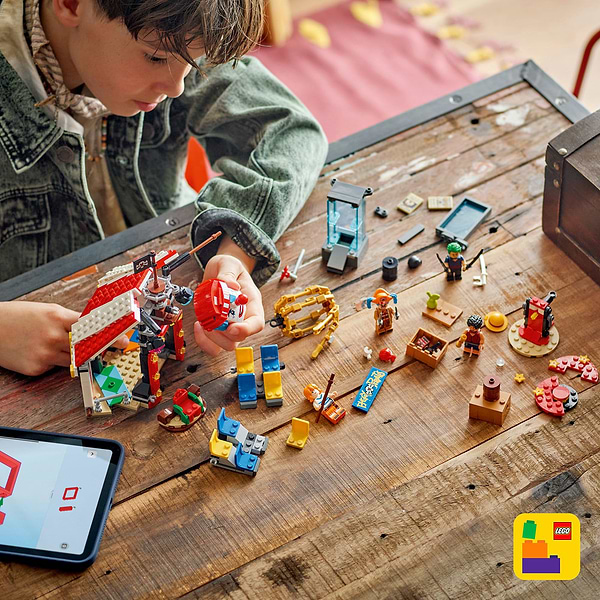 Фото - Конструктор LEGO ONE PIECE Цирковая палатка клоуна Багги (75637)