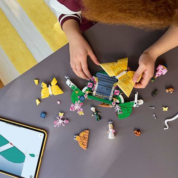 Фото - Конструктор LEGO Wicked Весілля Ґлінди (75688)