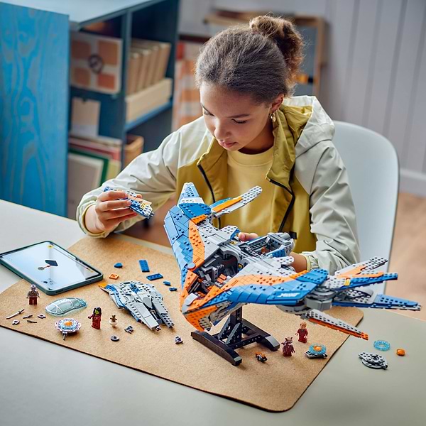 Фото - Конструктор LEGO Super Heroes Marvel Часовые Галактики: Милано (76286)