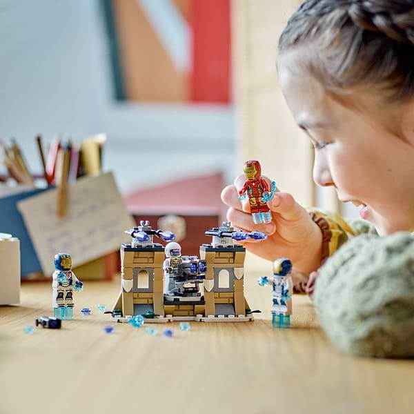 Фото - Конструктор LEGO Super Heroes Marvel Железный Человек и Железный легион против солдата Гидры (76288)