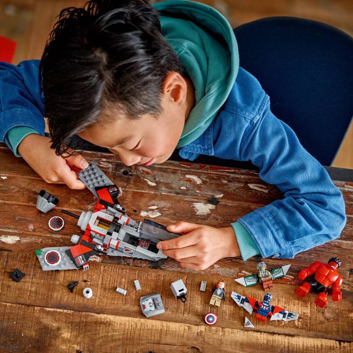 Фото - Конструктор LEGO Marvel Капитан Америка против Красного Халка (76292)