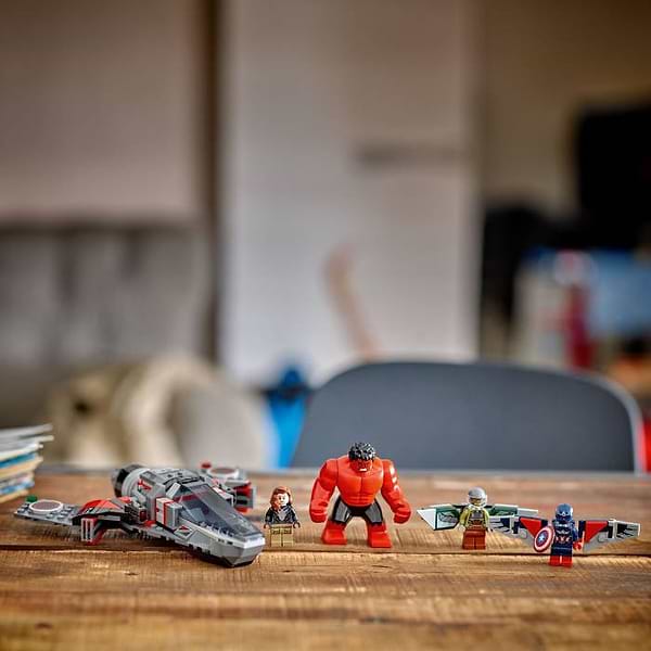 Фото - Конструктор LEGO Marvel Капитан Америка против Красного Халка (76292)