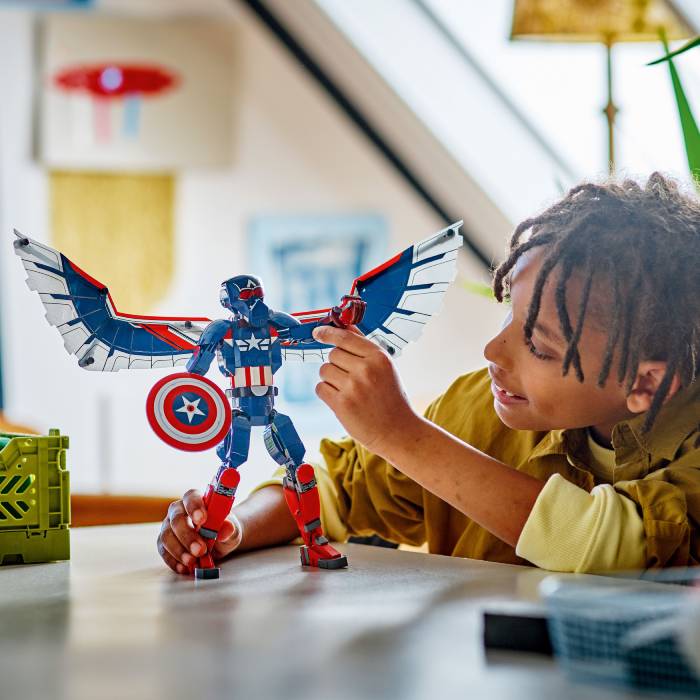Фото - Конструктор LEGO Marvel Фігурка Нового Капітана Америка для складання (76296)