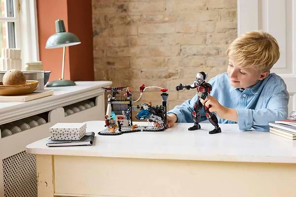 Фото - Конструктор LEGO Marvel Перший месник: Протистояння Пригодницька битва (76314)