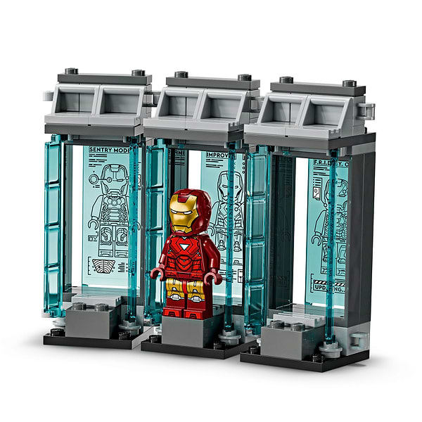 Фото - Конструктор LEGO Marvel  Лабораторія Залізної Людини: зал обладунків (76315)