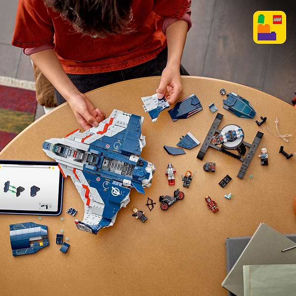 Фото - Конструктор LEGO  Super Heroes Marvel Месники: Ера Альтрона Квінджет (76325)