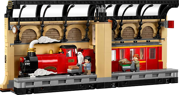 Фото - Конструктор LEGO Harry Potter Бук нук: Хогвартский экспресс (76450)
