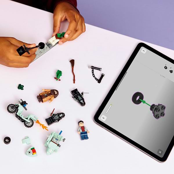 Фото - Конструктор LEGO  Harry Potter TM Геґрід і Гаррі: Втеча з Тисової вулиці (76459)