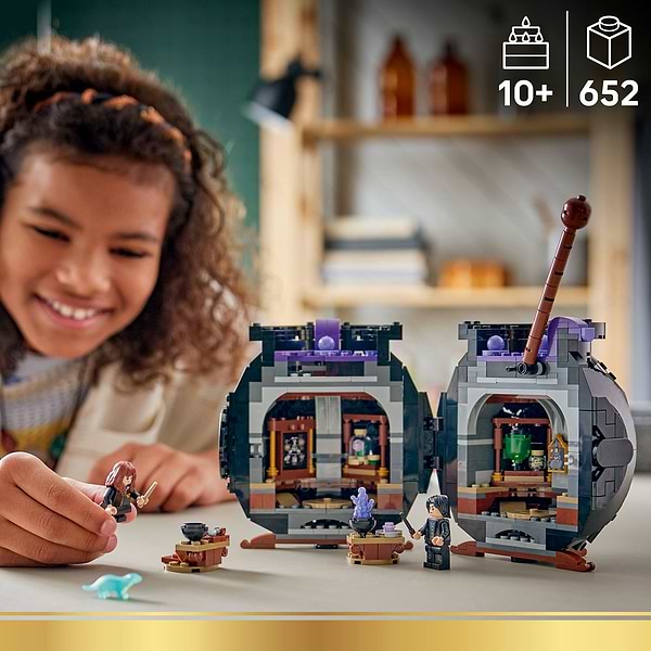 Фото - Конструктор LEGO Harry Potter TM Котёл: Тайный класс зельеварения (76464)
