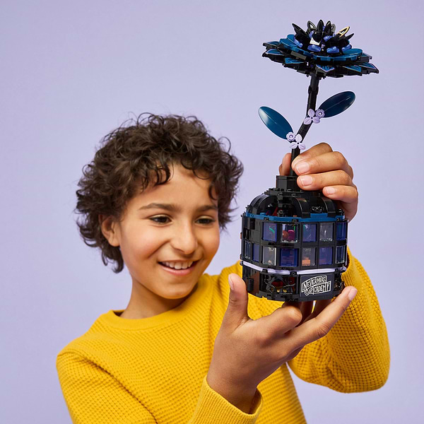 Фото - Конструктор LEGO Wednesday Квітка чорної жоржини (76784)