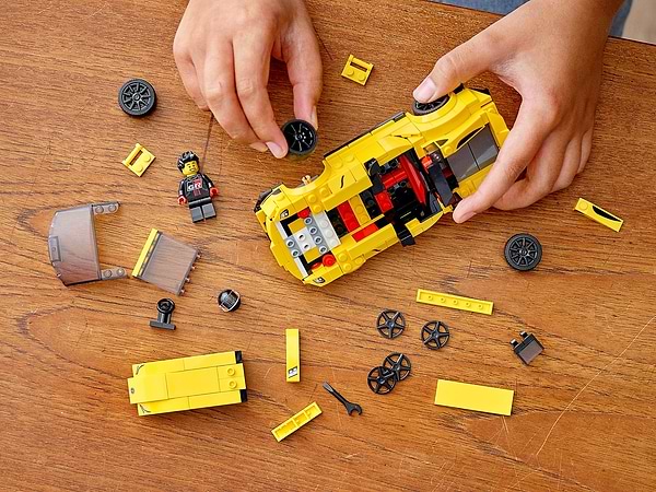 Фото - Конструктор LEGO Speed Champions Toyota GR Supra (76901)
