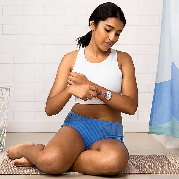 Фото - Станок женский Gillette Venus ComfortGlide Breeze с 2 сменными картриджами (7702018886166)