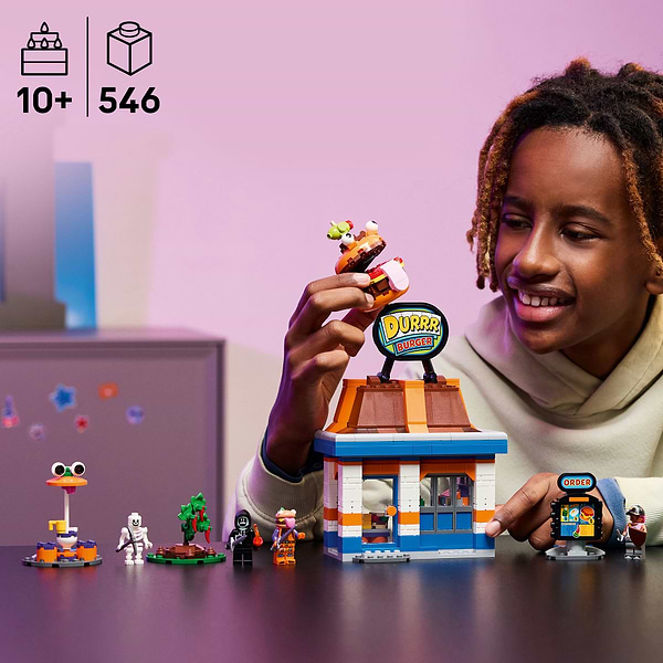 Фото - Конструктор LEGO Fortnite Durrr Burger ресторан (77076)