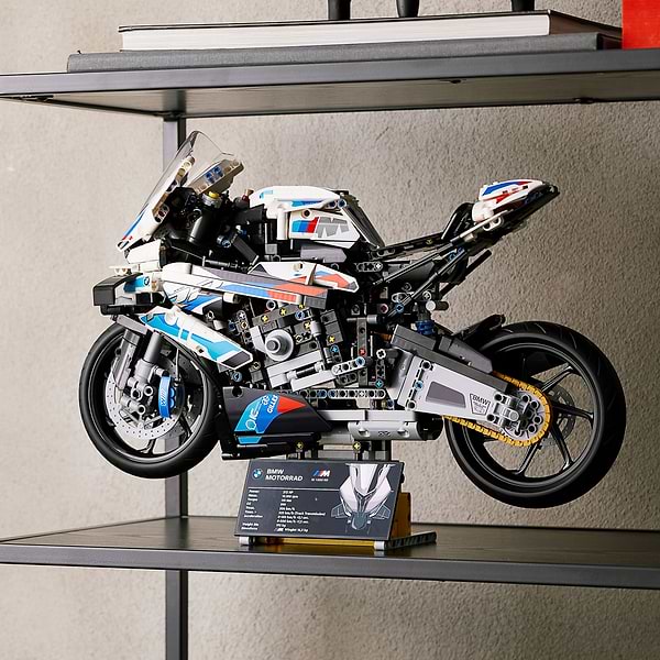 Фото - Конструктор LEGO Technic BMW M 1000 RR (42130)