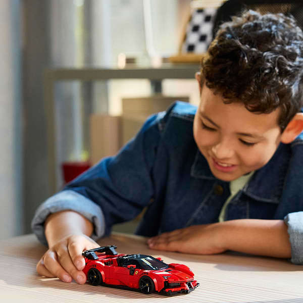 Фото - Конструктор LEGO Speed Champions Спортивный автомобиль Ferrari SF90 XX Stradale (77254)