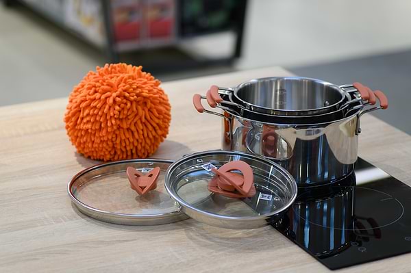 Фото - Набір посуду Tefal G720S674 OPTI'SPACE 6 пр (кастр. 18/20/24 см)