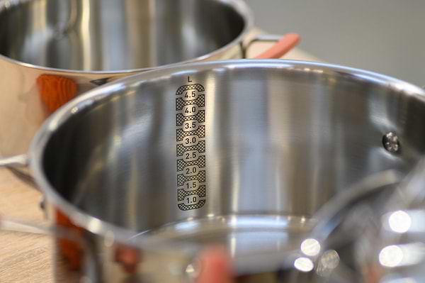 Фото - Набір посуду Tefal G720S674 OPTI'SPACE 6 пр (кастр. 18/20/24 см)