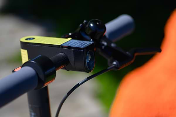 Фото - Електросамокат Xiaomi Mi Electric Scooter Essential Black (DDHBC08NEB)