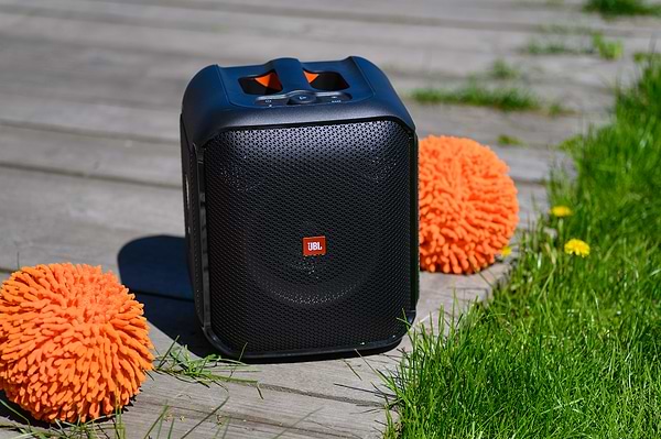 Фото - Портативна акустика JBL Partybox Encore Essential(JBLPBENCOREESSEP)