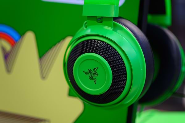Фото - Гарнитура проводная игровая Razer Kraken Multi Platform Green (RZ04-02830200-R3M1)