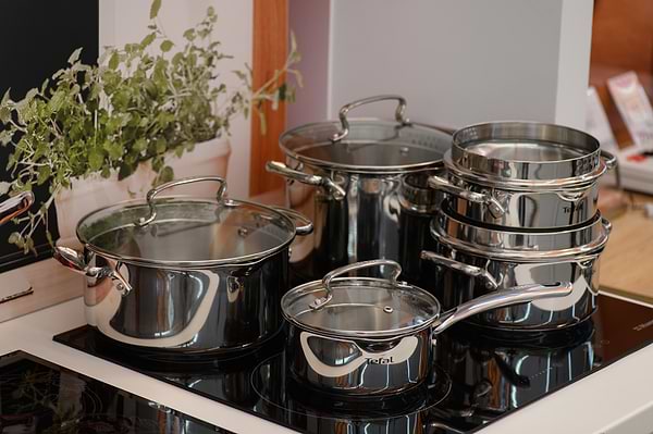 Фото - Набор посуды Tefal G719SA74 Duetto+ 10 пр. с ковшом (кастр. 24/22/20/18 с/кр., ковш 16 см с/кр)
