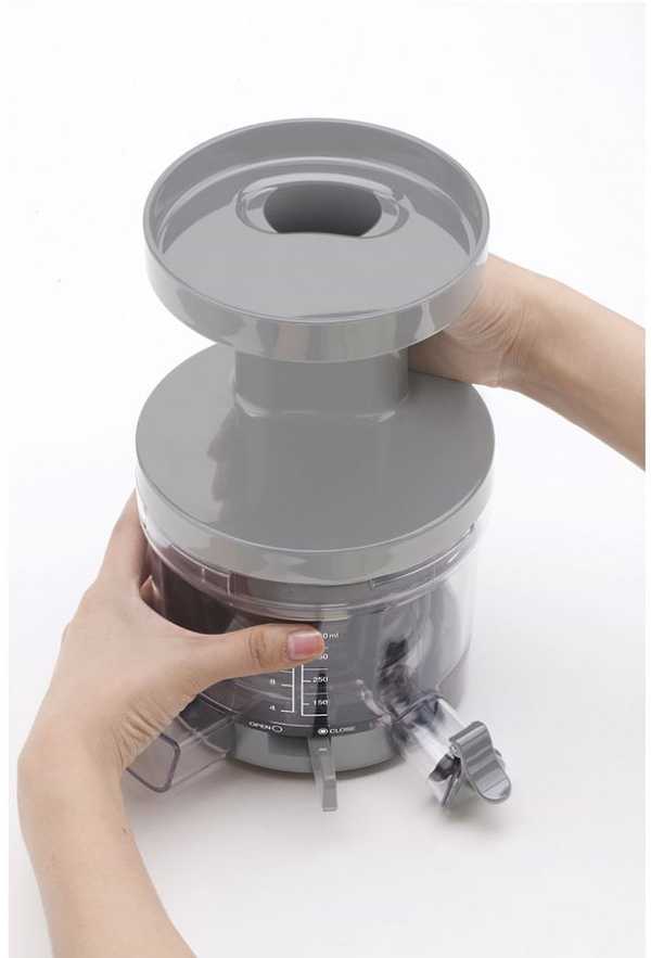 Фото - Соковыжималка шнековая Smeg SJF01RDEU