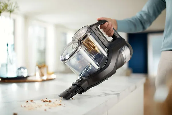 Фото - Уценка - Пылесос ручной для дома Philips XC8349/01