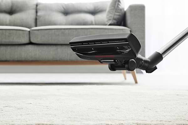 Фото - Микроповреждение - Пылесос для сухой уборки с мешком Rowenta RO6899EA