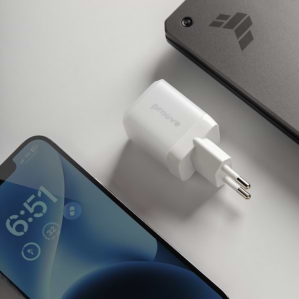 Фото - Мережевий зарядний пристрій Proove Pure GaN Plus 30W (Type-C + USB) White (WCPU30111202)