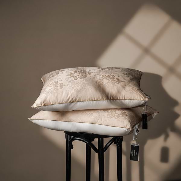 Фото - Подушка стандартная MirSon №15-07 Ferrero Gold 60х60 см (2200011164069)