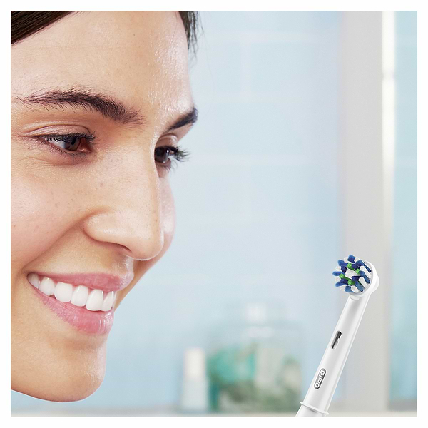 Фото - Уценка - Зубная щетка электрическая Oral-B Braun Pro1 D305.513.3 Black