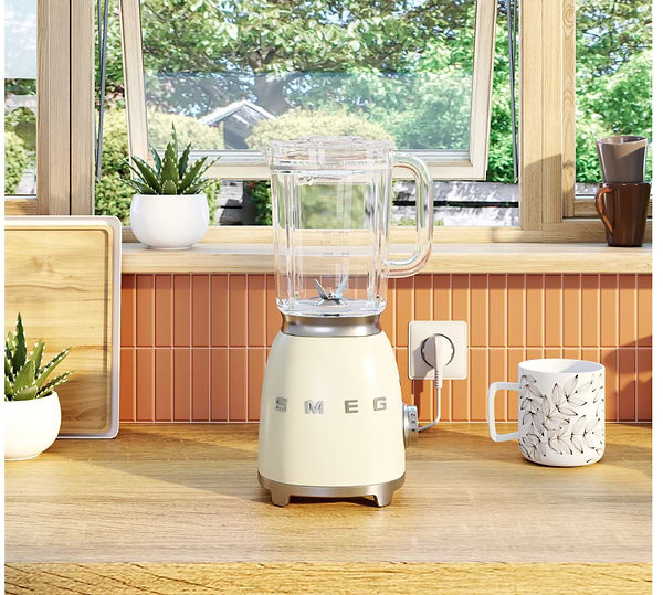 Фото - Блендер стационарный Smeg BLF03CREU