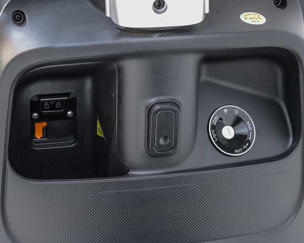 Фото - Електроскутер YADEA E8S White