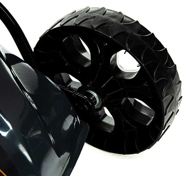 Фото - Газонокосилка бензиновая GTM LM42