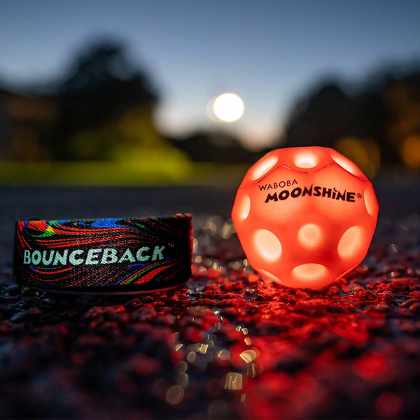Фото - Ігровий м’яч Waboba ball 331C04_A LED RED (840001933101)