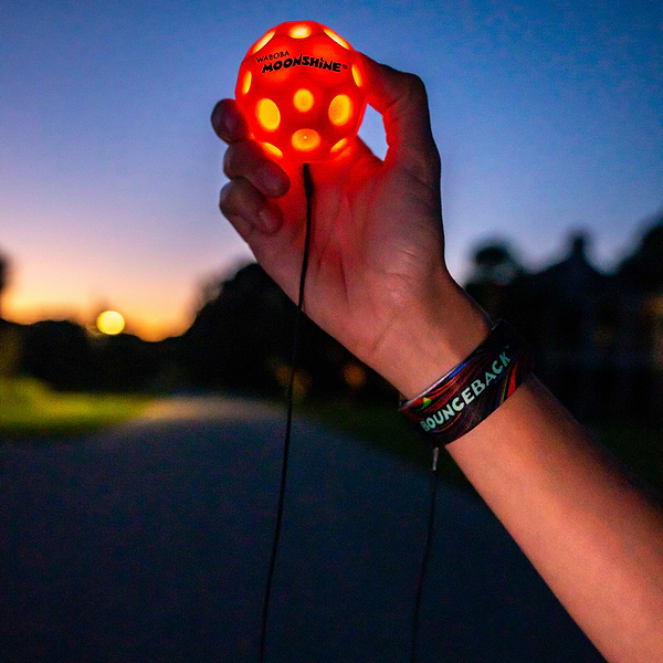 Фото - Ігровий м’яч Waboba ball 331C04_A LED RED (840001933101)