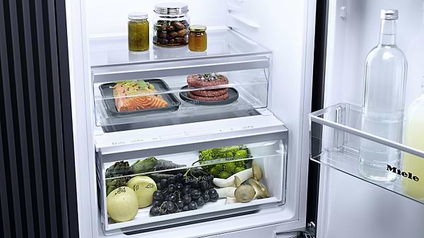 Фото - Уценка - Холодильник Miele KFN 4395 DD ws