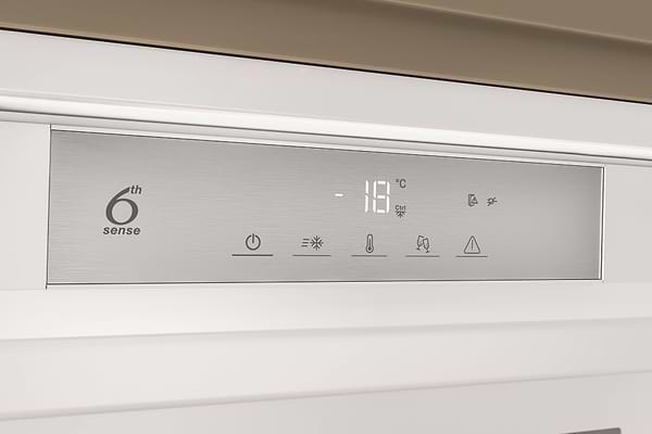 Фото - Морозильная камера встраиваемая Whirlpool WHSD18F013D1