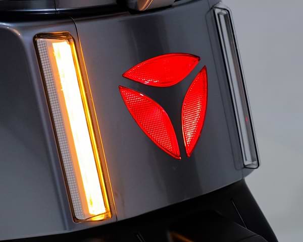 Фото - Електроскутер YADEA E8S White