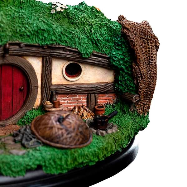 Фото - Коллекционная фигурка Weta Workshop HOBBIT Hole 31 Lakeside (871003275)