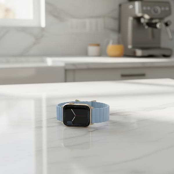 Фото - Ремінець для смарт-годинника Uniq Revix Premium Apple Watch Series 1-9/SE/SE2 38/40/41mm Edition Reversible Magnetic Leather arctic-soft blue (8886463684269)