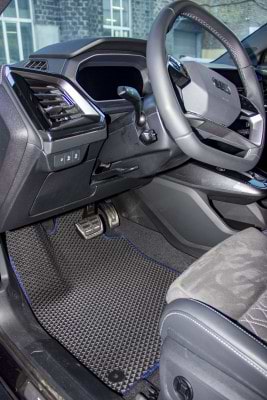 Фото - EVA коврики в салон авто передние EVAtech для Q4 e-tron (FZ) Audi 2021 1 поколение SUV EU (AU43884AD3AV4RBB)